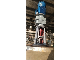 發(fā)酵罐攪拌器安裝現(xiàn)場