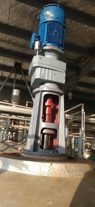 發(fā)酵罐攪拌器安裝現(xiàn)場