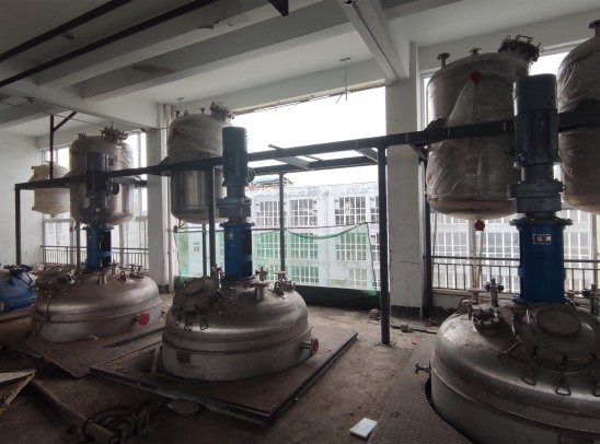 羅欣制藥攪拌設(shè)備現(xiàn)場