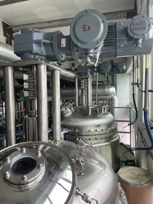 制藥反應釜攪拌器安裝調試